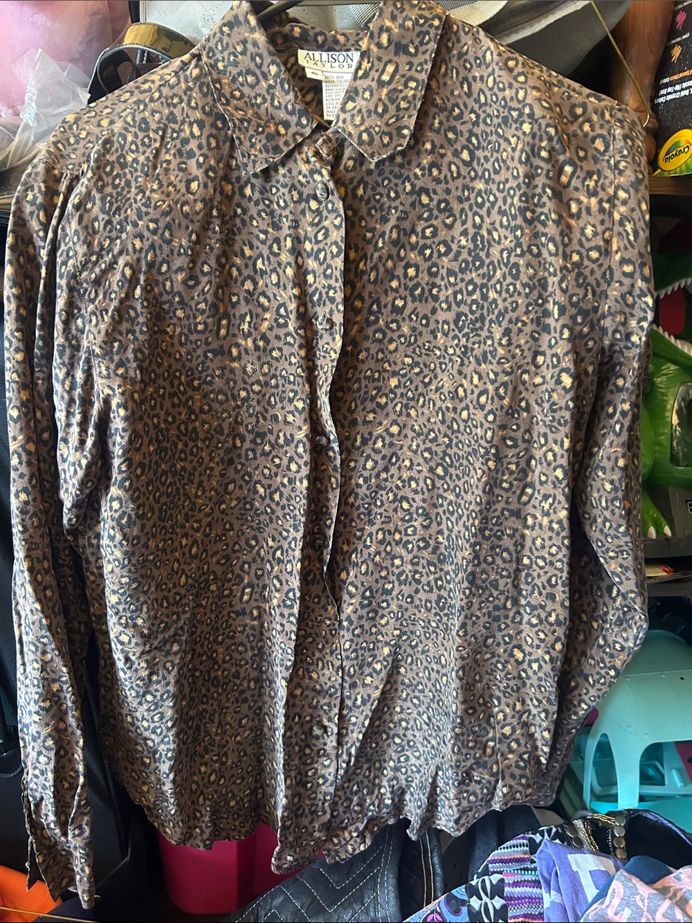 Vintage silk Allison Taylor Brown Leopard Print Button-Down Blouse please read